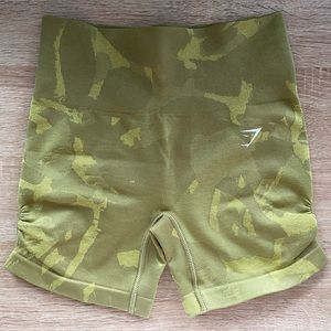 Gymshark Adapt Camo Seamless Shorts. Size XS